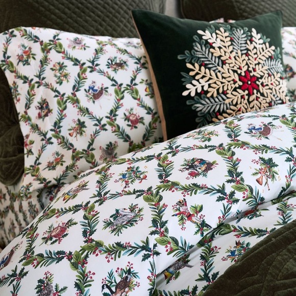 Set of 2 Pottery Barn 12 Days of Christmas Standard Pillow Shams